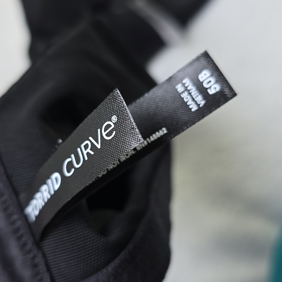 ✨ Torrid curve 360 back smoothing push up plunge size 50B NWT. - Picture 9 of 10